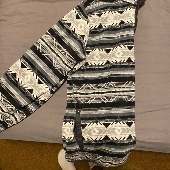 Eddie Bauer Pullover - Picture 2 of 5